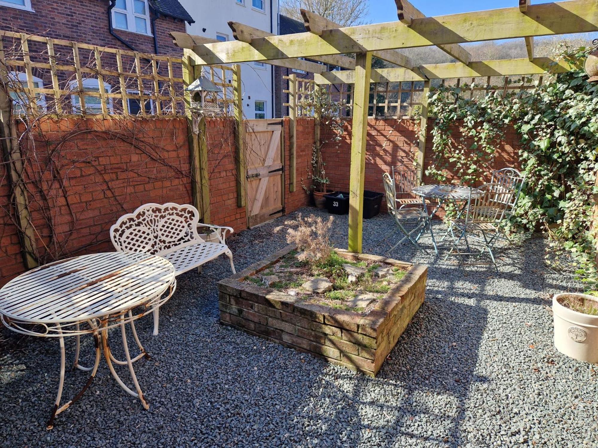 Ludlow - Linnet House - Well Presented Townhouse With Parking - Perfect Location For Exploring On Foot, Sleeps Up To 8 Guests - Hosted By Rentmyhouse Exterior photo